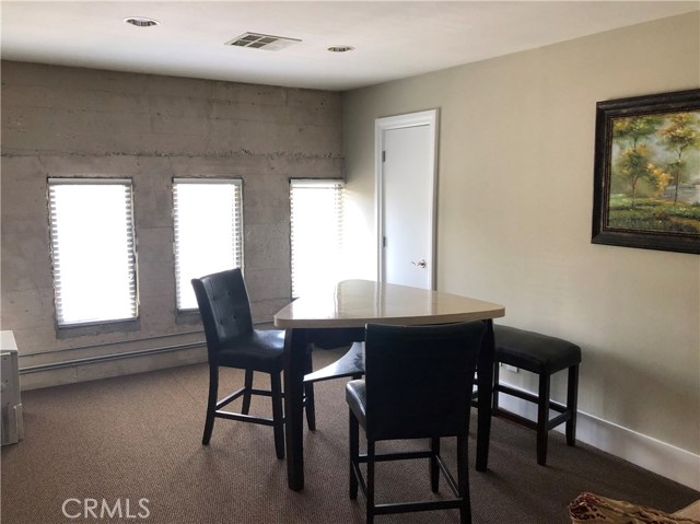 Huntington, ,Commercial Rent,For Sale,Huntington,CV20170322