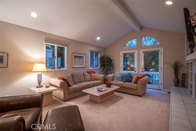 2708 Laurel Avenue, Manhattan Beach, California 90266, 3 Bedrooms Bedrooms, ,3 BathroomsBathrooms,Residential,Sold,Laurel,SB19150797