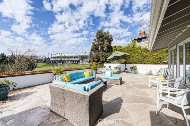 53 Sausalito Circle, Manhattan Beach, California 90266, 2 Bedrooms Bedrooms, ,2 BathroomsBathrooms,Residential,Sold,Sausalito,SB20043388