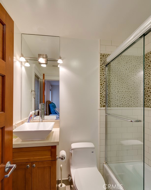 42 15th Street, Hermosa Beach, California 90254, 3 Bedrooms Bedrooms, ,3 BathroomsBathrooms,Residential,Sold,15th,SB18263868