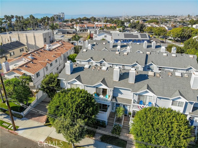 317 Emerald Street, Redondo Beach, California 90277, 2 Bedrooms Bedrooms, ,2 BathroomsBathrooms,Residential,Sold,Emerald,SB20221825