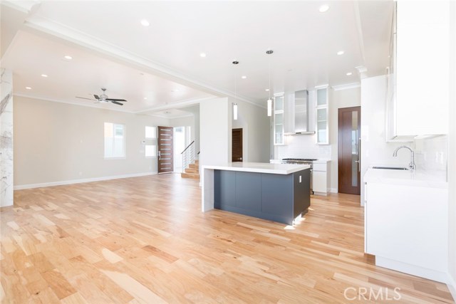 2213 Speyer Lane, Redondo Beach, California 90278, 4 Bedrooms Bedrooms, ,3 BathroomsBathrooms,Residential,Sold,Speyer,SB18079012