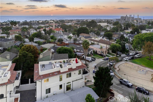 636 Vincent Park #A, Redondo Beach, California 90277, 3 Bedrooms Bedrooms, ,2 BathroomsBathrooms,Residential,Sold,Vincent Park #A,SB20200007