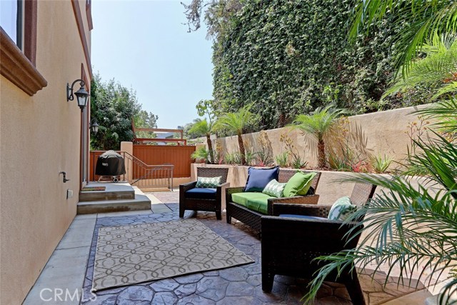 523 Lucia Avenue, Redondo Beach, California 90277, 4 Bedrooms Bedrooms, ,4 BathroomsBathrooms,Residential,Sold,Lucia,SB17150006