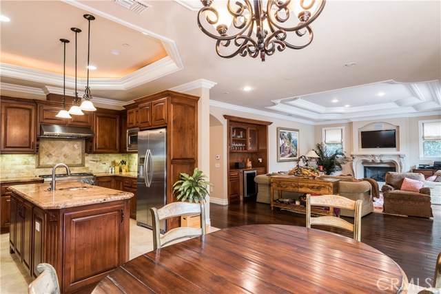 2012 Robinson Street, Redondo Beach, California 90278, 5 Bedrooms Bedrooms, ,3 BathroomsBathrooms,Residential,Sold,Robinson,SB18078924