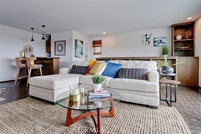 838 16th Street, Hermosa Beach, California 90254, 3 Bedrooms Bedrooms, ,1 BathroomBathrooms,Residential,Sold,16th,SB19108845
