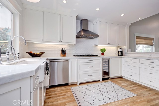508 Rosecrans Avenue, Manhattan Beach, California 90266, 4 Bedrooms Bedrooms, ,3 BathroomsBathrooms,Residential,Sold,Rosecrans,SB20193672