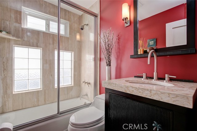 417 27th Street, Manhattan Beach, California 90266, 3 Bedrooms Bedrooms, ,1 BathroomBathrooms,Residential,Sold,27th,SB21023616