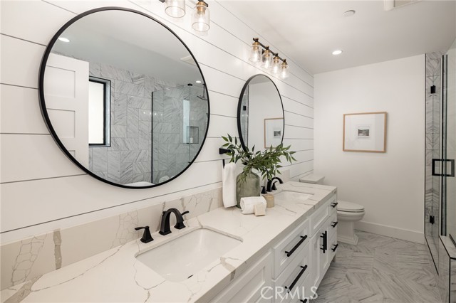 Casually Elegant Master Bath Filled With Decadent Amenities