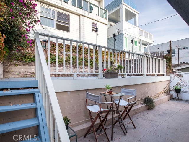 224 Bayview Dr, Hermosa Beach, California 90254, ,Residential Income,Sold,Bayview Dr,SB17258540