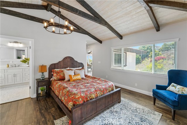 Top Floor owners suite and bath.