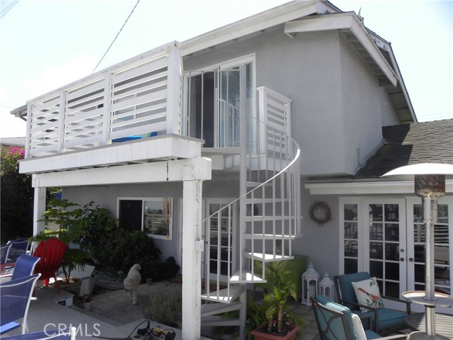 520 Faye Lane, Redondo Beach, California 90277, 4 Bedrooms Bedrooms, ,2 BathroomsBathrooms,Residential,Sold,Faye,SB17168352