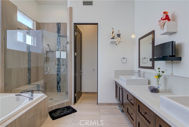 2700 Vanderbilt Lane, Redondo Beach, California 90278, 4 Bedrooms Bedrooms, ,2 BathroomsBathrooms,Residential,Sold,Vanderbilt,SB21081280