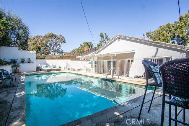 149 Vista Del Parque, Redondo Beach, California 90277, 4 Bedrooms Bedrooms, ,1 BathroomBathrooms,Residential,Sold,Vista Del Parque,PV19039225