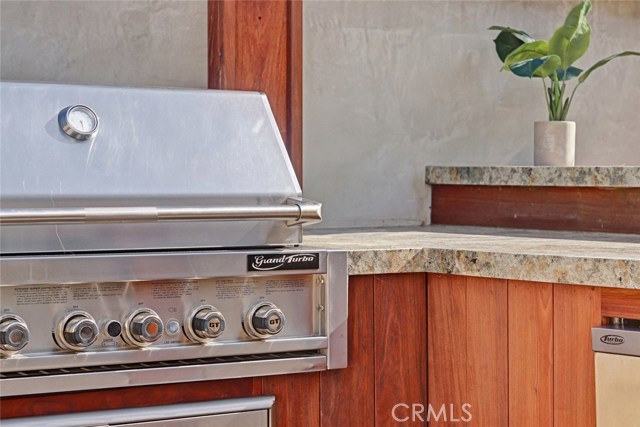 3524 Laurel Avenue, Manhattan Beach, California 90266, 5 Bedrooms Bedrooms, ,2 BathroomsBathrooms,Residential,Sold,Laurel,SB17280201