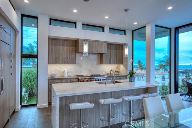945 7th Street, Hermosa Beach, California 90254, 4 Bedrooms Bedrooms, ,3 BathroomsBathrooms,Residential,Sold,7th,SB19140226