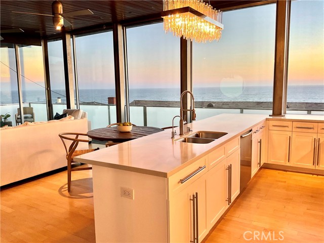 3316 Crest Drive, Manhattan Beach, California 90266, 4 Bedrooms Bedrooms, ,3 BathroomsBathrooms,Residential,Sold,Crest,SB21123586