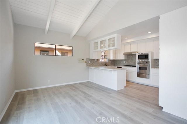 706 Vincent, Redondo Beach, California 90277, 2 Bedrooms Bedrooms, ,3 BathroomsBathrooms,Residential,Sold,Vincent,SB18193066