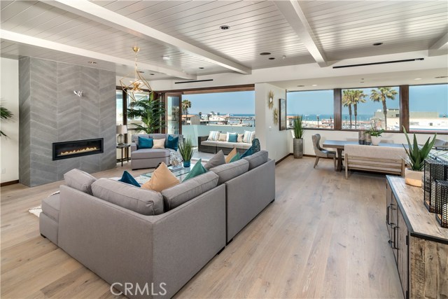 1120 Palm Drive, Hermosa Beach, California 90254, 4 Bedrooms Bedrooms, ,2 BathroomsBathrooms,Residential,Sold,Palm,SB18149119