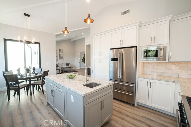 2202 Felton Lane, Redondo Beach, California 90278, 4 Bedrooms Bedrooms, ,3 BathroomsBathrooms,Residential,Sold,Felton,SB18220467