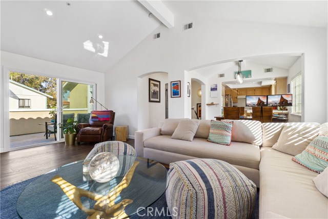 2702 Carnegie Lane, Redondo Beach, California 90278, 3 Bedrooms Bedrooms, ,2 BathroomsBathrooms,Residential,Sold,Carnegie,SB20202081