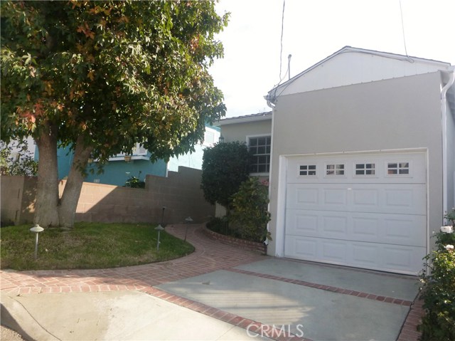 1206 1st Street, Hermosa Beach, California 90254, 2 Bedrooms Bedrooms, ,1 BathroomBathrooms,Residential,Sold,1st,SB20232660