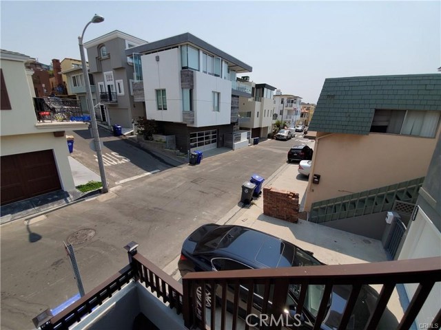 3212 The Strand, Manhattan Beach, California 90266, 3 Bedrooms Bedrooms, ,2 BathroomsBathrooms,Residential,Sold,The Strand,IN21015203