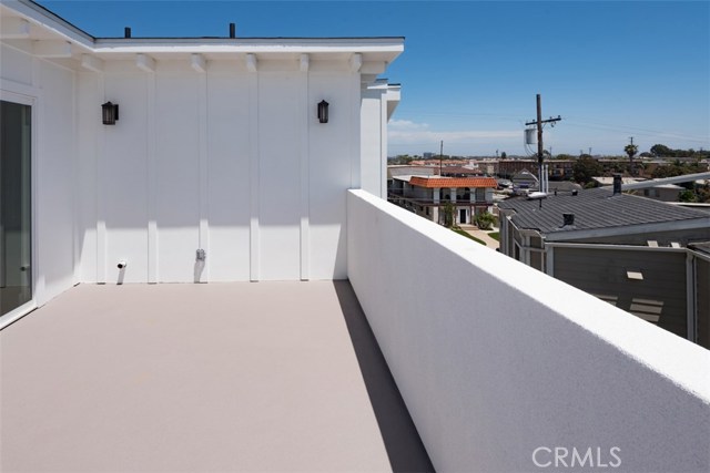 223 Lucia, Redondo Beach, California 90277, 4 Bedrooms Bedrooms, ,3 BathroomsBathrooms,Residential,Sold,Lucia,SB18143397