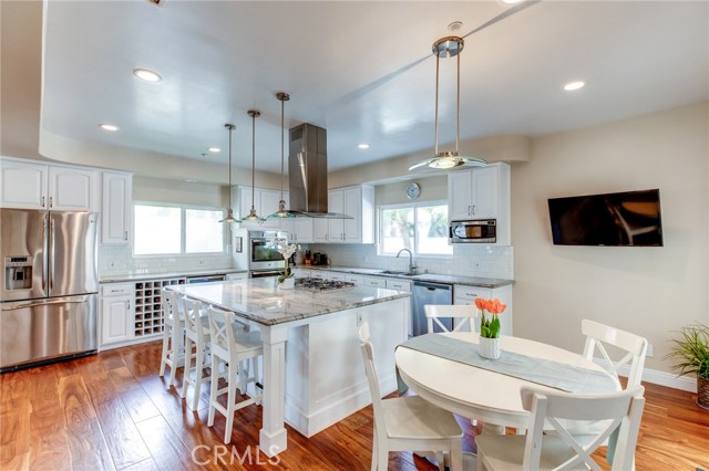 1119 Goodman Avenue, Redondo Beach, California 90278, 4 Bedrooms Bedrooms, ,3 BathroomsBathrooms,Residential,Sold,Goodman,SB19098884