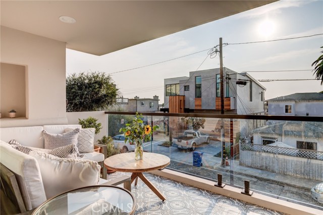 902 6th Street, Hermosa Beach, California 90254, 4 Bedrooms Bedrooms, ,3 BathroomsBathrooms,Residential,Sold,6th,SB20213089