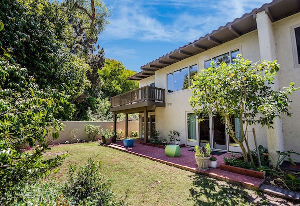 51 Oaktree Lane, Rolling Hills Estates, California 90274, 3 Bedrooms Bedrooms, ,1 BathroomBathrooms,Residential,Sold,Oaktree,PV18157602