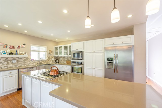 2201 Robinson Street, Redondo Beach, California 90278, 2 Bedrooms Bedrooms, ,1 BathroomBathrooms,Residential,Sold,Robinson,SB20178302