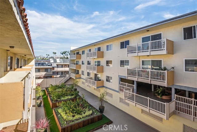 1707 Pacific Coast, Hermosa Beach, California 90254, 1 Bedroom Bedrooms, ,1 BathroomBathrooms,Residential,Sold,Pacific Coast,PV18071683