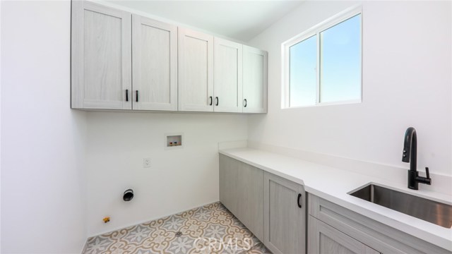 1018 Avenue A, Redondo Beach, California 90277, 6 Bedrooms Bedrooms, ,6 BathroomsBathrooms,Residential,Sold,Avenue A,PV20118056
