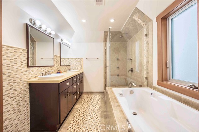 4222 Ocean Drive, Manhattan Beach, California 90266, 2 Bedrooms Bedrooms, ,2 BathroomsBathrooms,Residential,Sold,Ocean,SB20168937