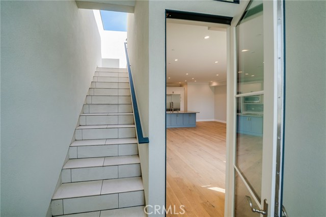 111 Vista Del Mar, Redondo Beach, California 90277, 3 Bedrooms Bedrooms, ,2 BathroomsBathrooms,Residential,Sold,Vista Del Mar,SB20122409