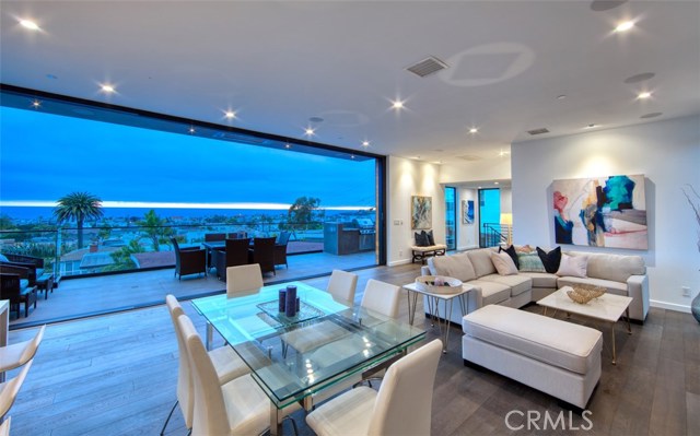 945 7th Street, Hermosa Beach, California 90254, 4 Bedrooms Bedrooms, ,3 BathroomsBathrooms,Residential,Sold,7th,SB19140226