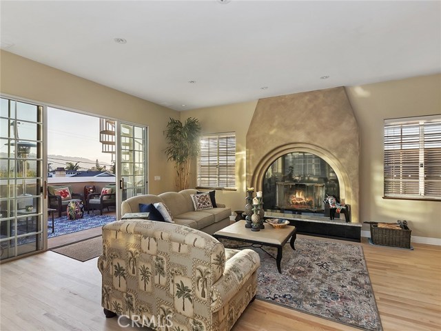 1032 Avenue A, Redondo Beach, California 90277, 5 Bedrooms Bedrooms, ,4 BathroomsBathrooms,Residential,Sold,Avenue A,PV20256766