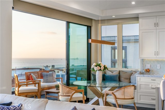 301 20th Street, Manhattan Beach, California 90266, 4 Bedrooms Bedrooms, ,5 BathroomsBathrooms,Residential,Sold,20th,SB19211056