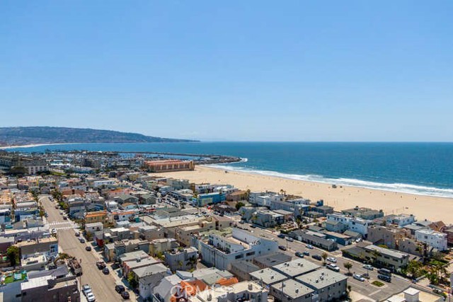 320 Hermosa, Hermosa Beach, California 90254, 2 Bedrooms Bedrooms, ,1 BathroomBathrooms,Residential,Sold,Hermosa,PW21075488