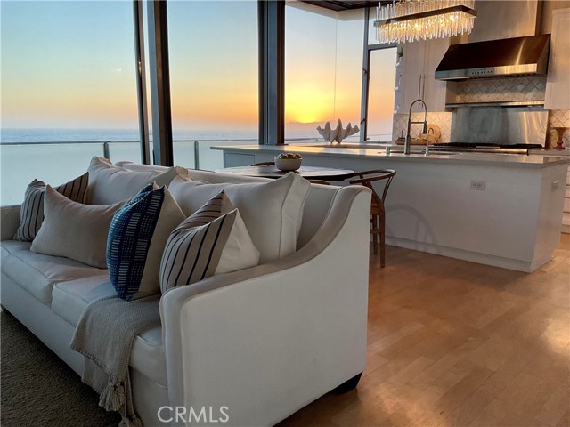 3316 Crest Drive, Manhattan Beach, California 90266, 4 Bedrooms Bedrooms, ,3 BathroomsBathrooms,Residential,Sold,Crest,SB21123586
