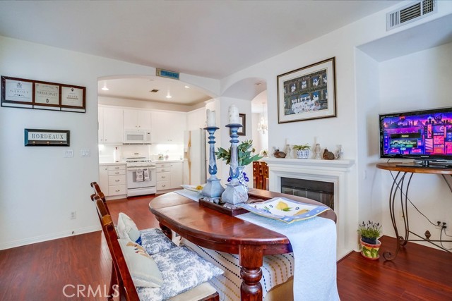 1800 Pacific Coast Highway, Redondo Beach, California 90277, 4 Bedrooms Bedrooms, ,2 BathroomsBathrooms,Residential,Sold,Pacific Coast Highway,SB21134588