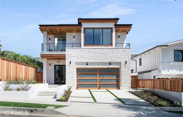 Photo of 704 Poppy Avenue, Corona del Mar, CA 92625