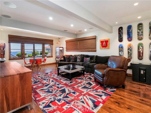 592 Via Almar, Palos Verdes Estates, California 90274, 4 Bedrooms Bedrooms, ,4 BathroomsBathrooms,Residential,Sold,Via Almar,SB21138248