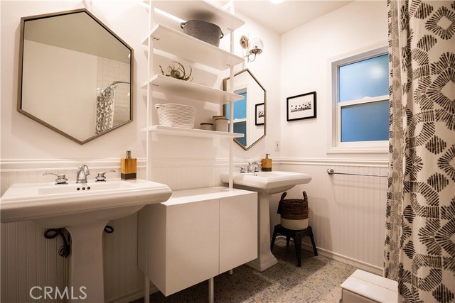 330 28th Street, Hermosa Beach, California 90254, 3 Bedrooms Bedrooms, ,2 BathroomsBathrooms,Residential,Sold,28th,SB19223758