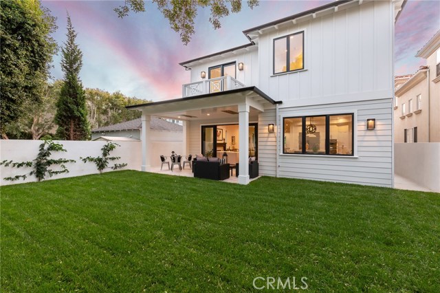 2400 John Street, Manhattan Beach, California 90266, 5 Bedrooms Bedrooms, ,2 BathroomsBathrooms,Residential,Sold,John,SB19208383