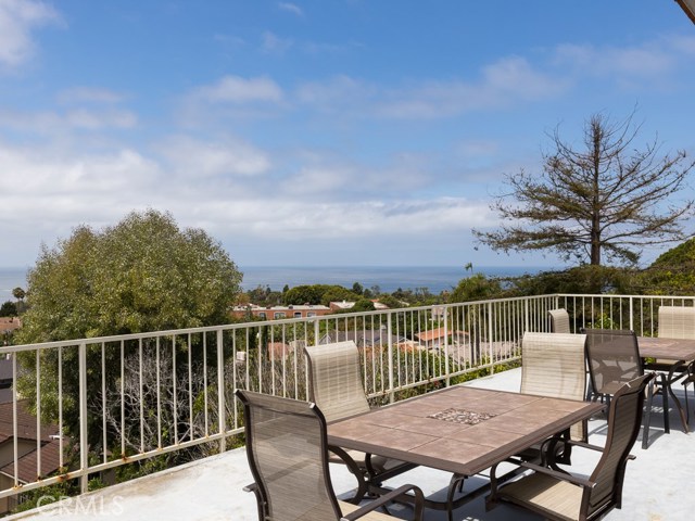 1064 Via Ventana, Palos Verdes Estates, California 90274, 2 Bedrooms Bedrooms, ,1 BathroomBathrooms,Residential,Sold,Via Ventana,SB20126218