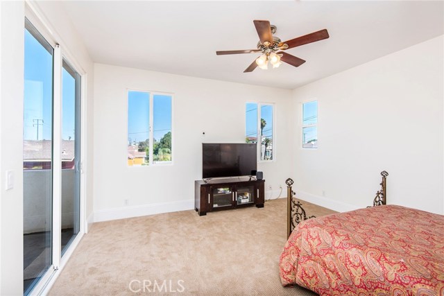 222 Prospect Avenue, Redondo Beach, California 90277, 3 Bedrooms Bedrooms, ,3 BathroomsBathrooms,Residential,Sold,Prospect,SB18229274