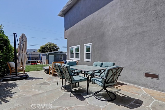 652 Avenue B, Redondo Beach, California 90277, 4 Bedrooms Bedrooms, ,3 BathroomsBathrooms,Residential,Sold,Avenue B,SB18094863