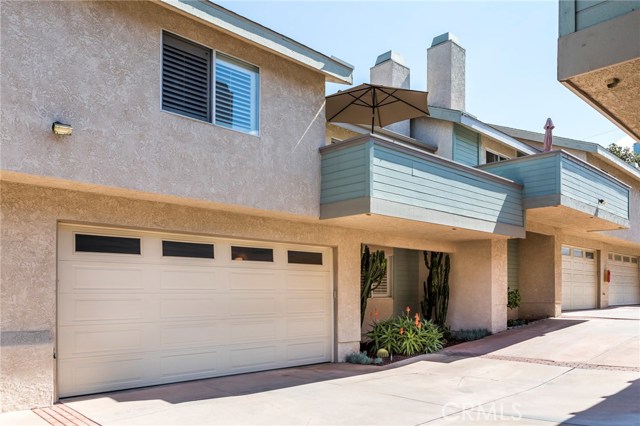 211 Helberta Avenue, Redondo Beach, California 90277, 2 Bedrooms Bedrooms, ,2 BathroomsBathrooms,Residential,Sold,Helberta,RS18145778